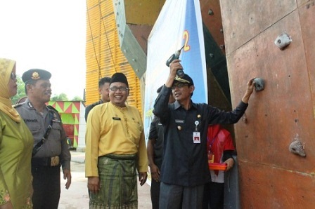 Ratusan Pelajar Inhu Antusias Ikuti Event Fun Climbing II