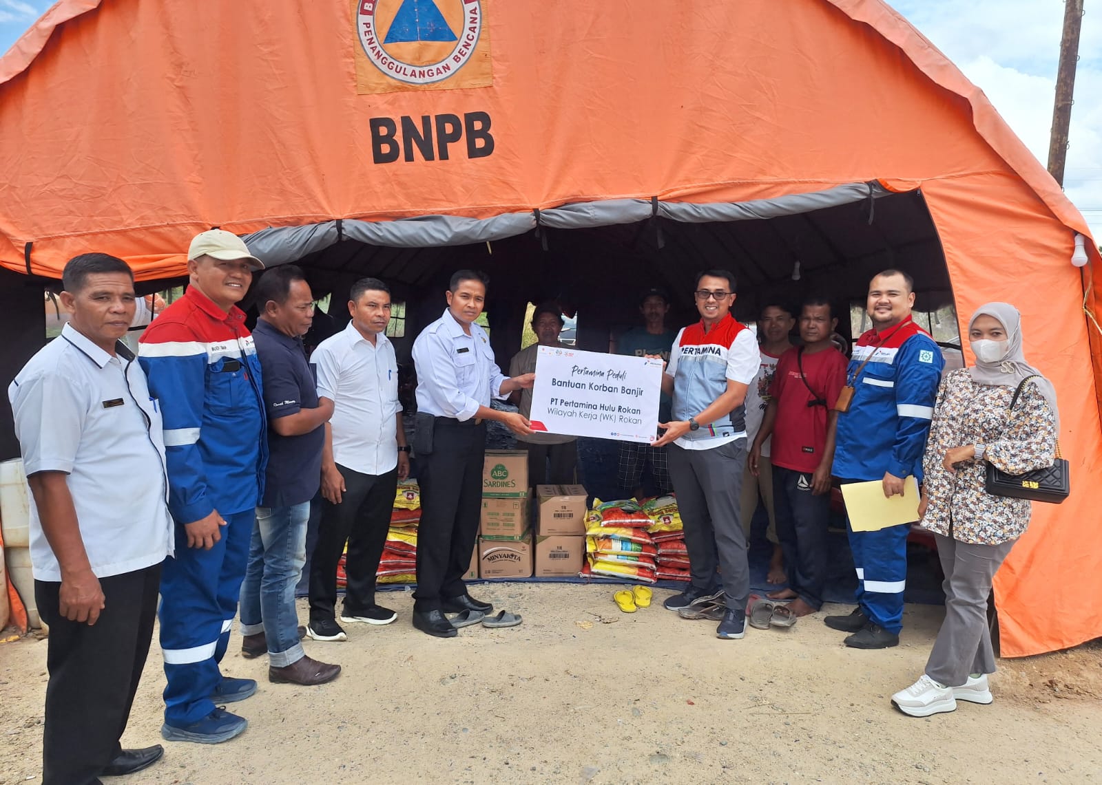 Masyarakat Terharu Kepedulian PHR Yang Selalu Memberikan Bantuan Hingga Kepengungsian Banjir