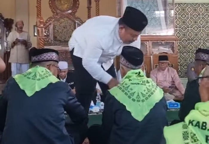 Wakil Bupati dan Anggota DPRD Beri Dukungan Kepada JCH Rohil