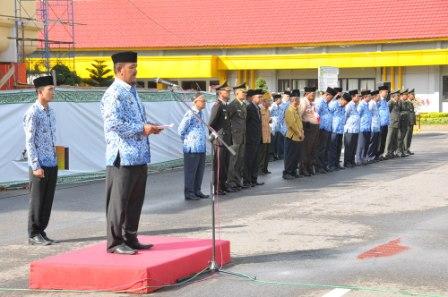 Peringati Hari Pahlawan, Pemkab Inhu Gelar Upacara dan Tabur Bunga