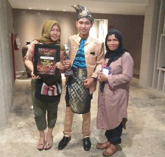 Rohil Juara I Lomba Lagu Cipta Daerah se Riau