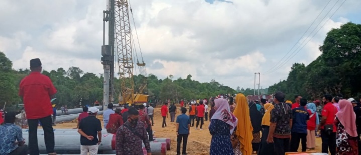 Zukri dan Harris Hadir Peletakan Tiang Pancang Pertama Pembangunan Jembatan Tambak-Sotol