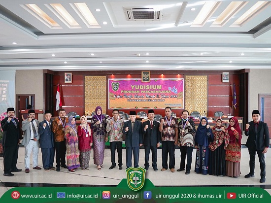Calon Wisudawan Pascasarjana UIR Ikuti Yudisium Daring dari Rumah