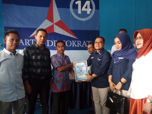 BCA Antarkan Formulir Pendaftaran Bacabup Ditiga Parpol