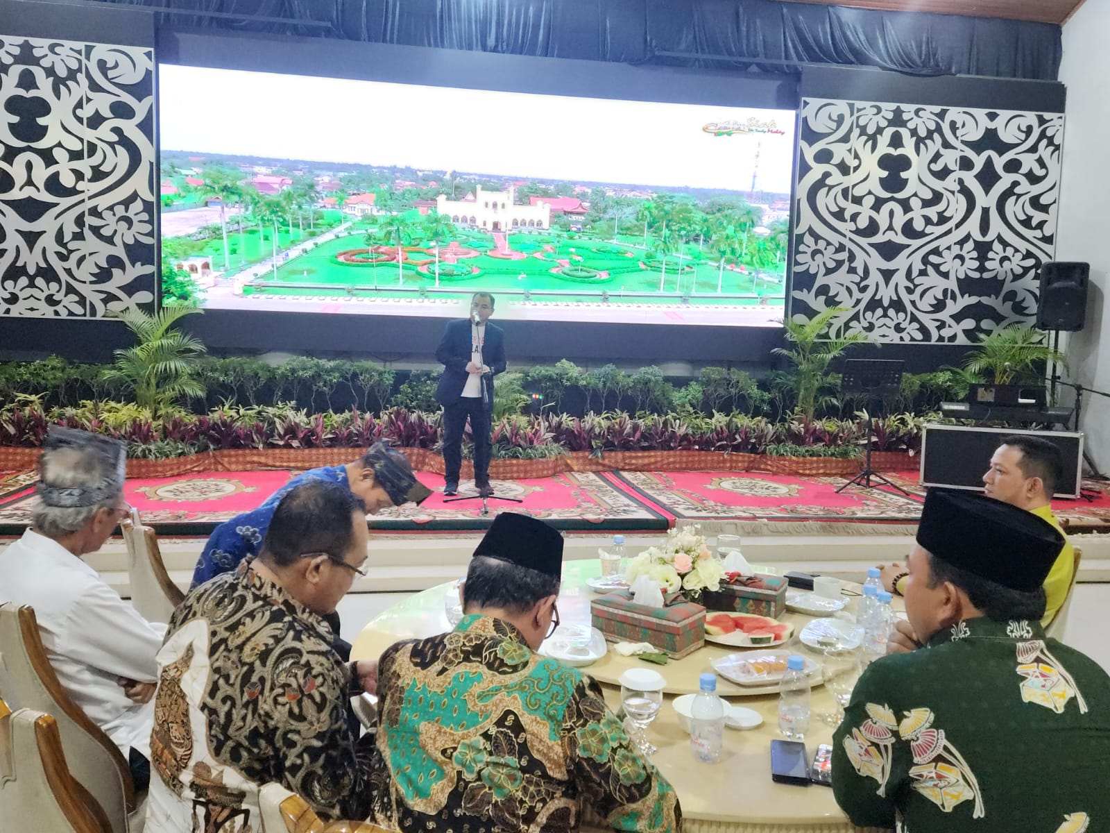Ketua DP Jatim Prof Warsono, Puji Program Pendidikan Pemkab Siak  