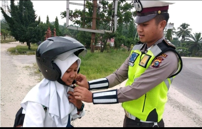 Polres Rohil Akan Tindak Tegas Pengendara tak Pakai Helm