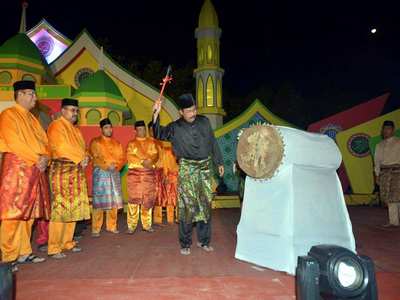 Didampingi Bupati Aunur Rafiq, Gubernur Kepri Buka MTQ X Kabupaten Karimun