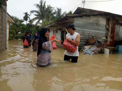  Pulau Karimun Dikepung Banjir, Aktivitas Warga Lumpuh Total