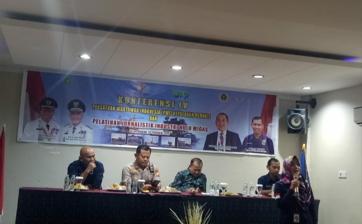 Diawali Pelatihan Jurnalistik Industri Hulu Migas, Bupati Buka Konferkab PWI Kepulauan Meranti