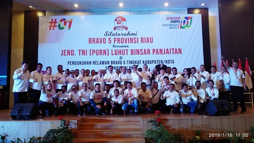 Pengukuhan Tingkat Kabupaten Kota Dihadiri Luhut, Bravo 5 Tekad Menangkan Jokowi-Amin di Riau
