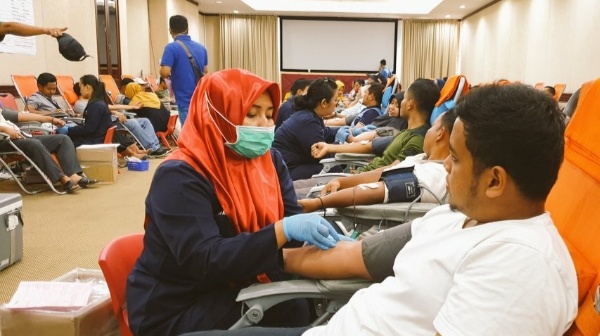 Tak hanya Fokus Kerja, Karyawan RAPP Juga Bantu Persediaan Darah