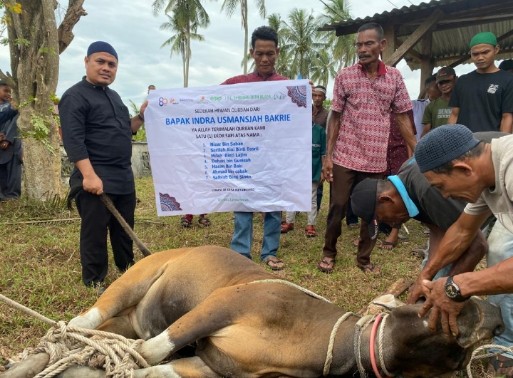 Karyawan PT. ITA Salur 38 Hewan Kurban di Daerah Operasionalnya