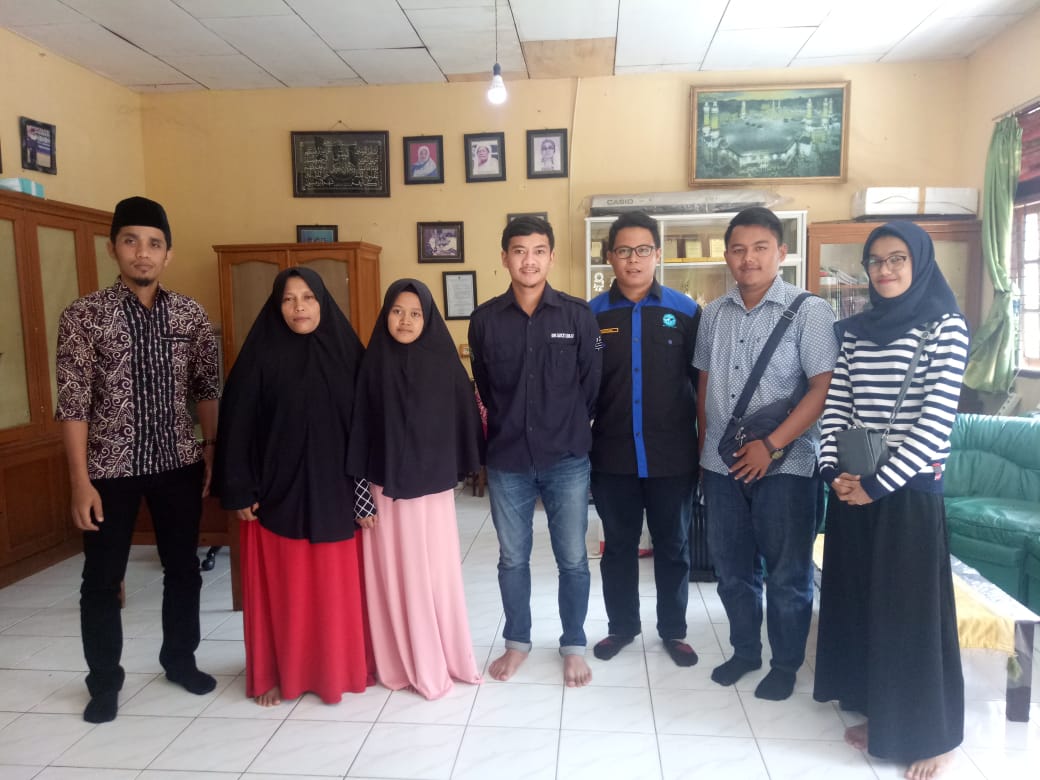 Setelah Setahun Sukses Berkegiatan, BEM FIKOM - UIR Syukuran Ke Panti Asuhan 