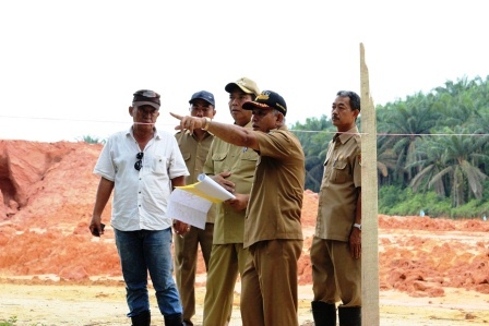 Tinjau Pembangunan Terminal Kargo, Firdaus Bilang 2017 Air Hitam Bebas Aktifitas Bongkar Muat