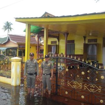 Rumah Bupati Suyatno Rohil Terendam Banjir