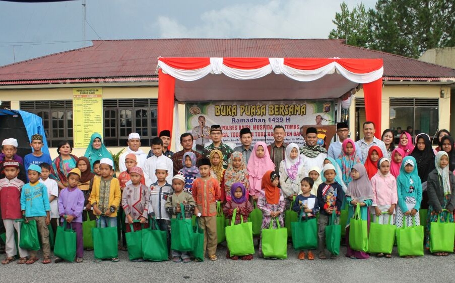 Polres Dairi Buka Puasa Bersama,  Santuni Anak Yatim dan Kaum Duafa  Dalam p