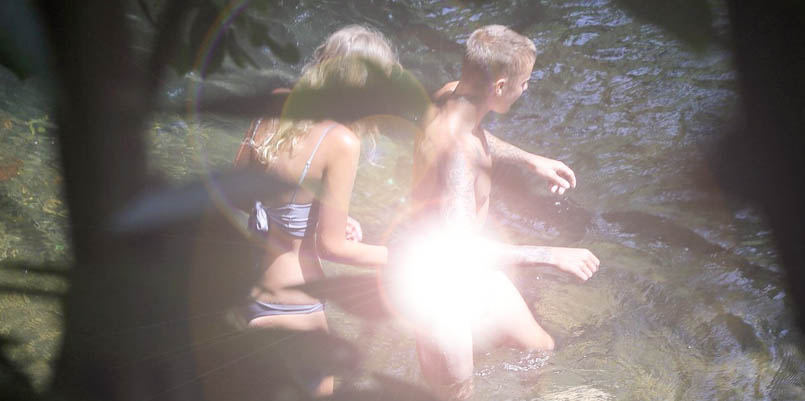Wow... Justin Bieber Telanjang di Hawaii