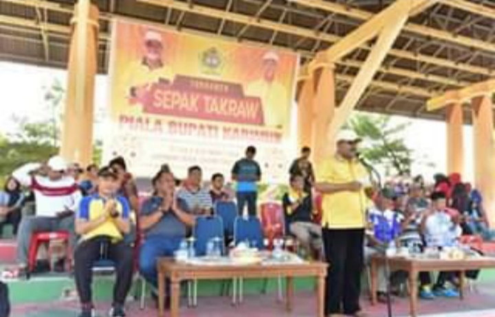 Bupati Rafiq Tutup Turnamen Sepak Takraw