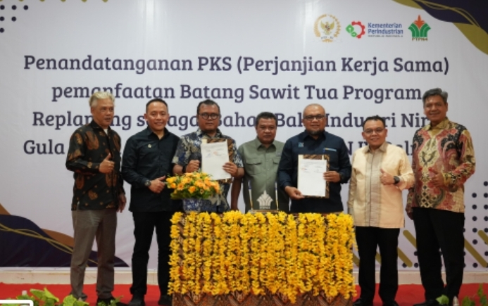 PTPN IV PalmCo Jalin Kerja Sama Produksi Nira dari Batang Sawit Guna Stimulus Ekonomi Masyarakat 