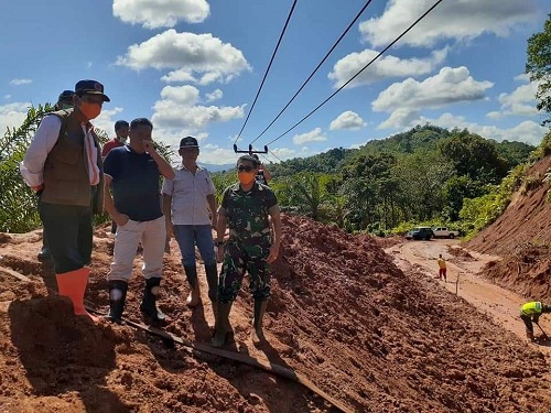 BPBD dan PUPR Pemprov Bengkulu Sigap Tanggulangi Longsor Desa Penum Bengkulu Tengah 