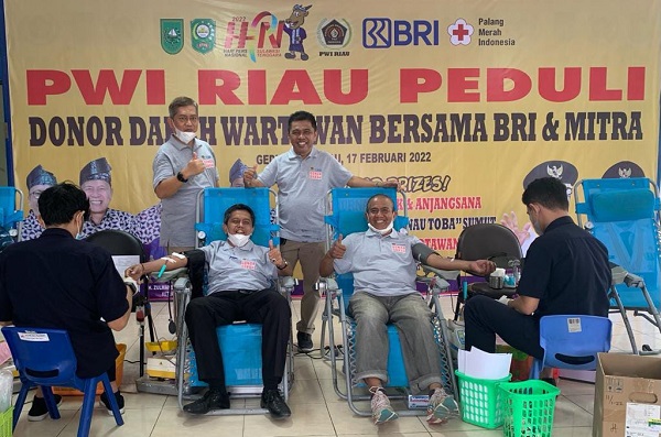 Setiap Tahunnya PWI Riau Rutin Gelar Donor Darah, Tahun Ini Kumpulkan 146 Kantong Darah