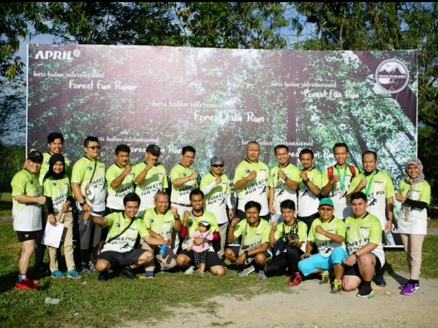 Ratusan Warga Pangkalan Kerinci Ikuti Forest Run   
