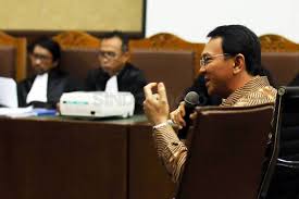 Hakim Tolak Putar Video Ahok yang Diunggah di Facebook