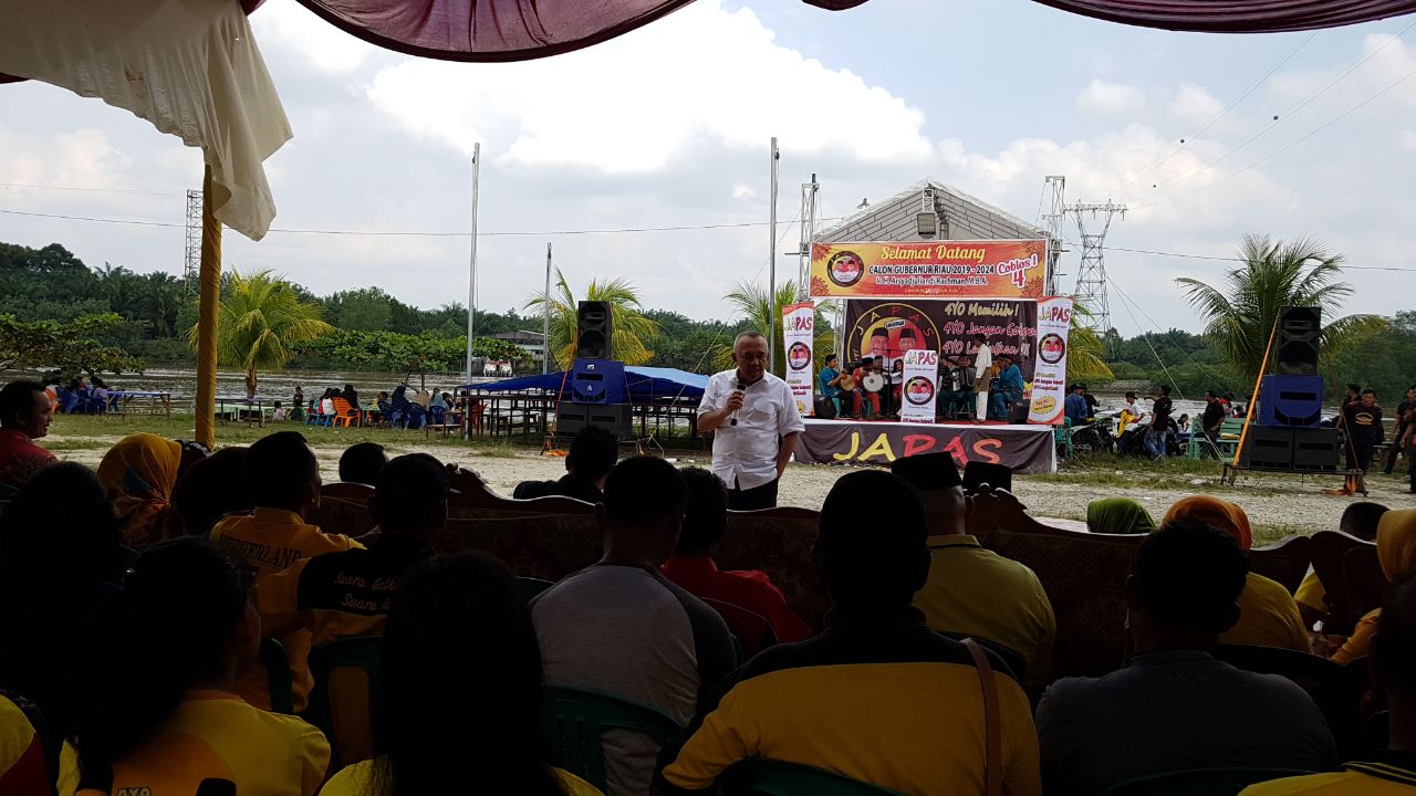 Arsyadjuliandi Rachman Buka Festival Band Remaja se Kecamatan Tualang Siak