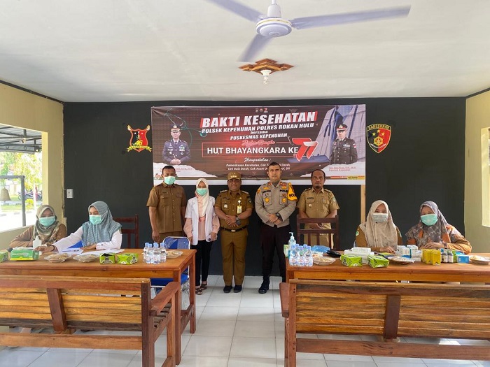 Jajaran Polsek Kunto Darussalam Anjangsana Pada Purnawirawan Polri dan Gelar Bhakti Kesehatan 