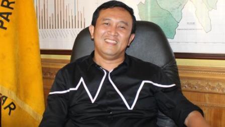 Terang-Terangan Dukung Calon Lain, Eka Sumahamid Dipecat Dari Pengurus DPD Golkar Kampar