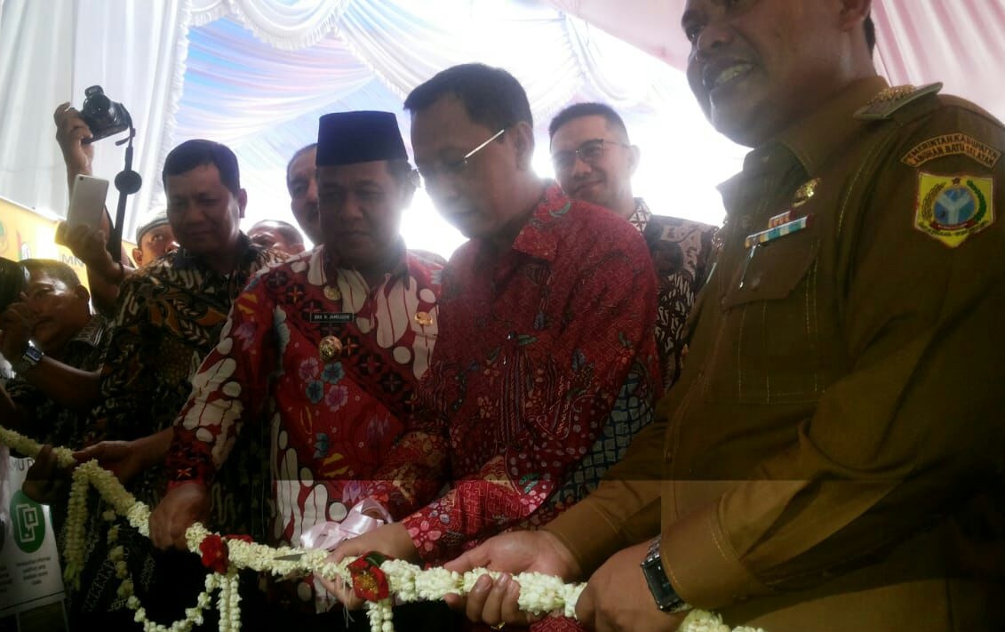 Hadiri Peresmian Rumah Kreatif BUMN PTPN III, Plt Bupati Rohil Disambut Hangat Bupati Labusel