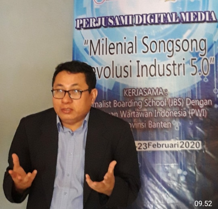 SMSI Apresiasi Keputusan Presiden Soal Penundaan Pembahasan RUU Klaster Ketenagakerjaan