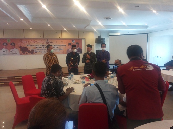 Bupati Rohil Ajak Wartawan Bersama Membangun Daerah