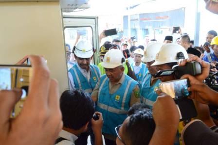 Gubernur Riau Resmikan Penggunaan Pembangkit Berdaya 5MW di PLN Selatpanjang