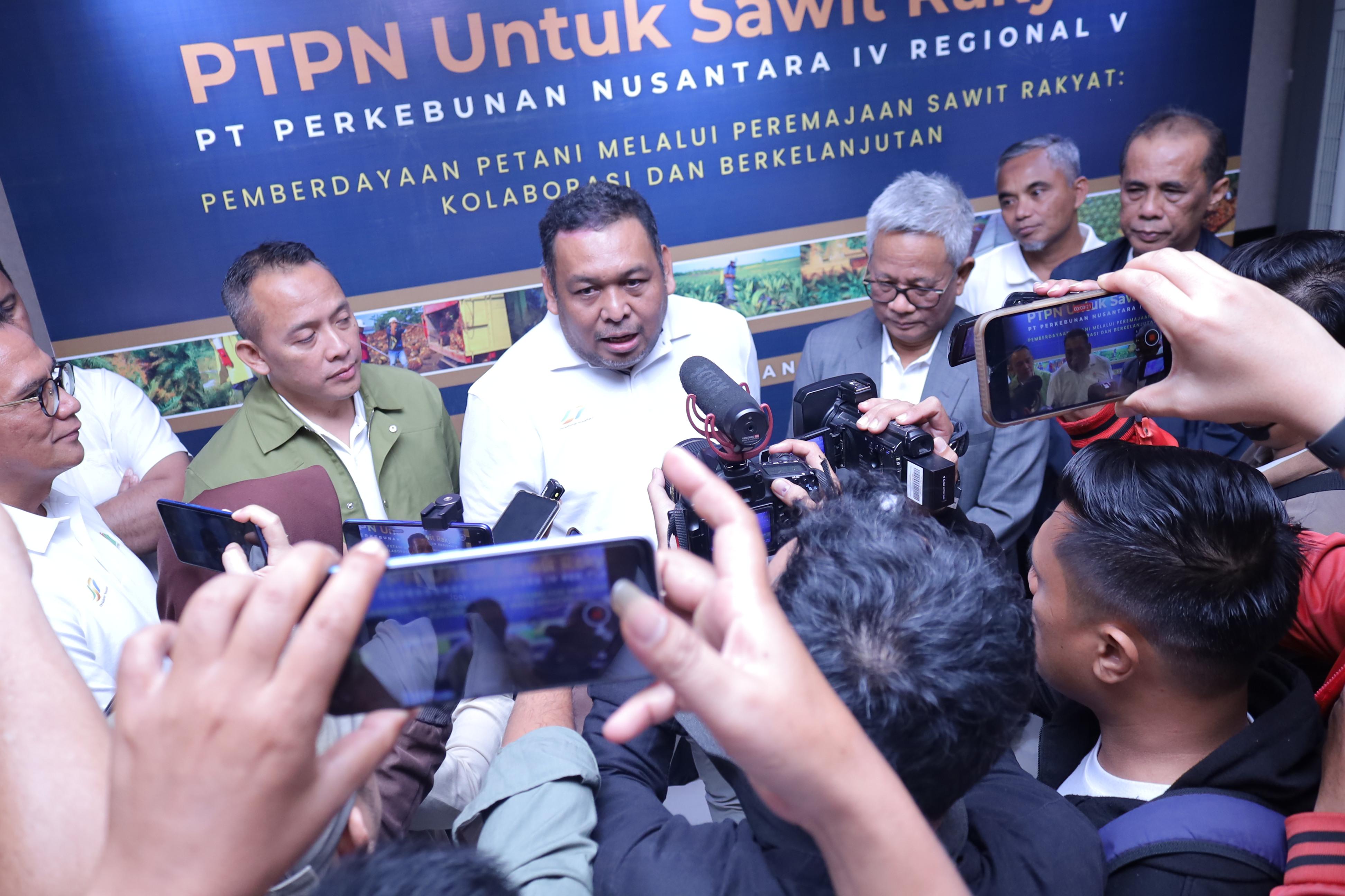 Targetkan Peremajaan Sawit 60.000 Ha, PTPN IV PalmCo Komitmen Dongkrak Produktivitas Petani