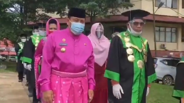 Hadiri senat UPP ke XIV, Bupati harap wisudawan/ti majukan SDM di Rokan Hulu