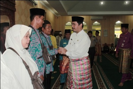  Wabup Inhu H Khairizal Lepas 4 JCH Tambahan