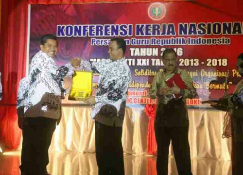  Hadiri Konkernas PGRI III di Ambon, Wakil Bupati: Siak Siap Sukseskan Porseni PGRI 2016