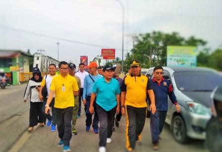 Dilepas Bupati Sukiman, Jalan Santai HUT Bhayangkara Ke 72 Berlangsung Meriah