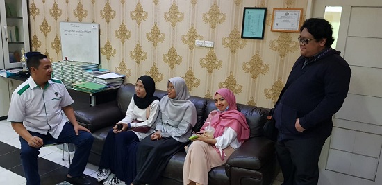 Visiting Profesor UIR Kunjungi Pulau Tuba, Dr Sri Amna Kuliah Lapangan dengan Mahasiswa UiTM