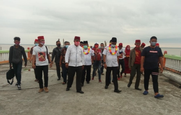 Tingkatkan Kesejahteraan Nelayan, Paslon SUDIN Akan Bangun Rusus di Pulau Halang