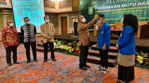 UIR Semangati Penerima Bidik Misi Raih Prestasi di Tengah Pandemi