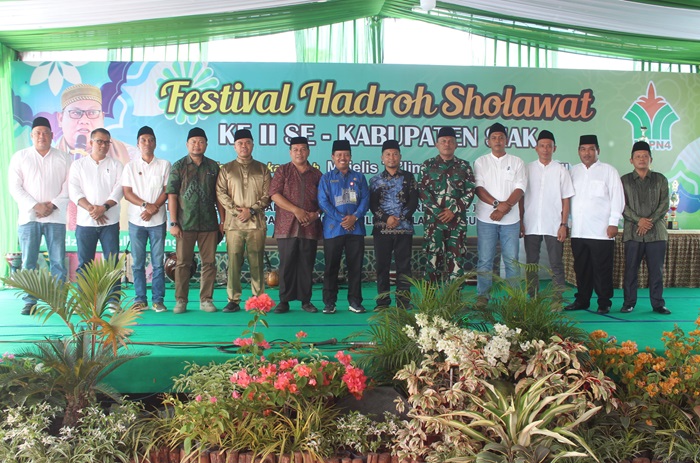 Antusiasme Masyarakat Tinggi, PTPN IV Regional III Taja Sholawat Hadroh Festival se-Kabupaten Siak