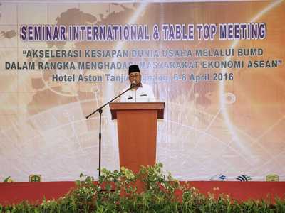    walikota Tanjungpinang  Buka Seminar Internasional & Table Top Meeting, MEA Paradigma Perubahan P