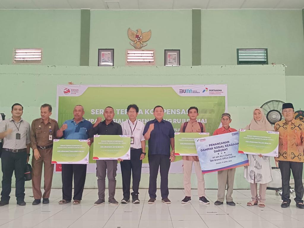 Anggota DPR RI Jon Erizal Reses di Dumai, Serahkan Kompensasi Pertamina ke Masyarakat
