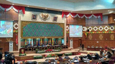 Lewat Paripurna, Dewan Riau Sahkan Perda Tata Kelola BUMD