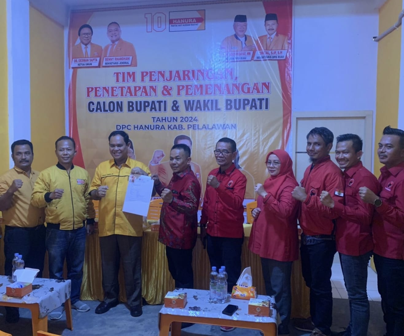 Bupati Zukri Mendaftar ke Partai Hanura