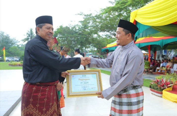 PT RAPP Raih Penghargaan Program Kampung Iklim di Pelalawan dan Siak