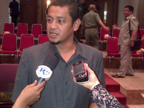 Pimpinan Dewan Pilih Kaharudin Sebagai Sekwan DPRD 