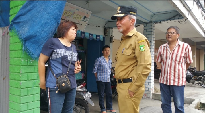 Tidak Miliki IMB dan Langgar GSB, Pemkab Meranti Hentikan Pengerjaan Dua Ruko